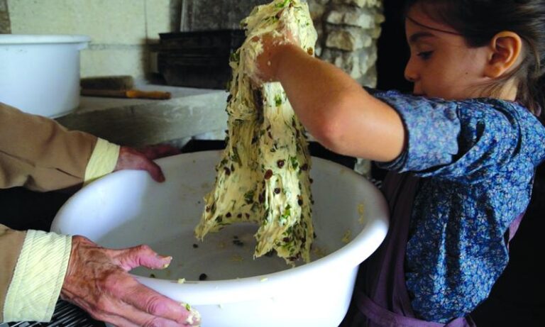 FDLP Petite fille pain